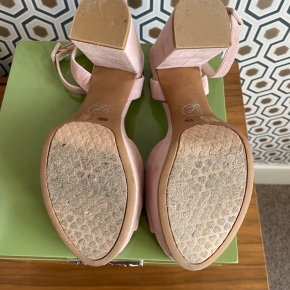 Blush platform suede sandals size 6.5 - Picture 6 of 7